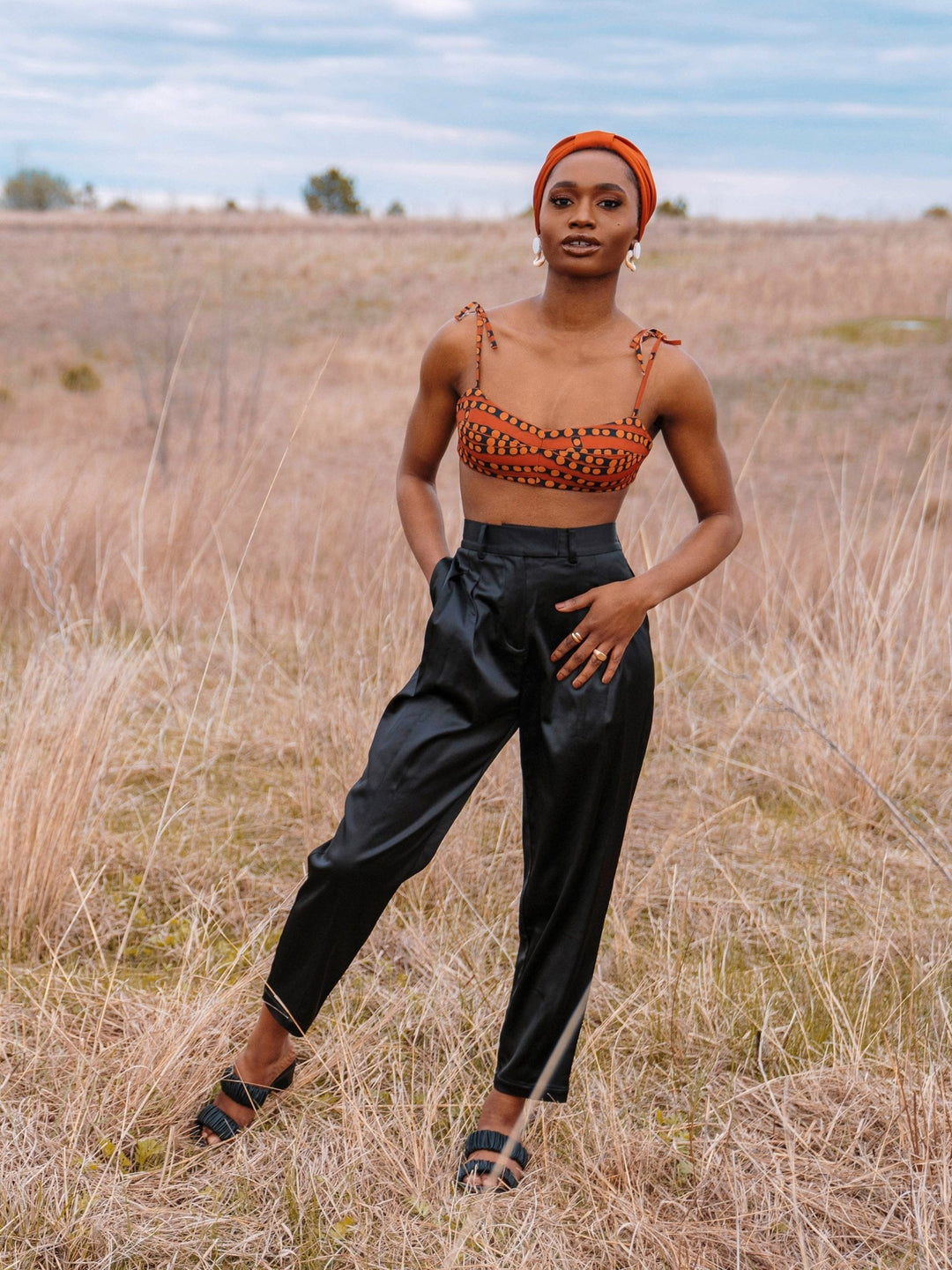 KAMALI Pants in Black - Saint Ola