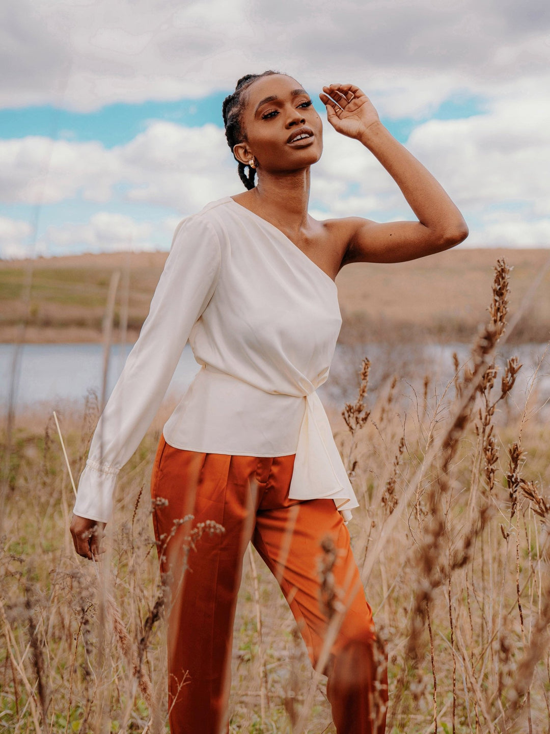 KAMALI Pants in Orange - Saint Ola